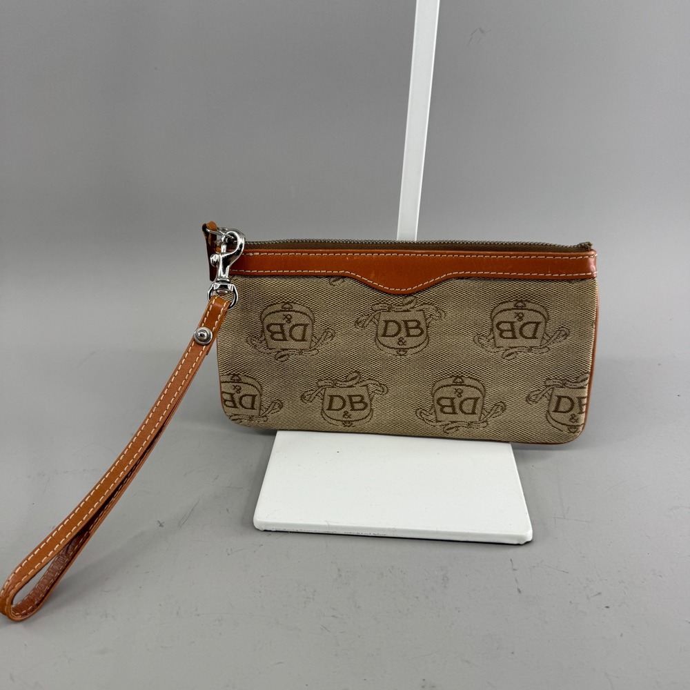 Dooney & Bourke Womens Monogram Crest Canvas Leather Trim Wristlet Wallet Tan